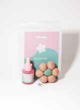 White Peach & Lily Felt Air Freshener