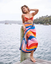 Load image into Gallery viewer, Surfs Up Organic Cotton Sarong
