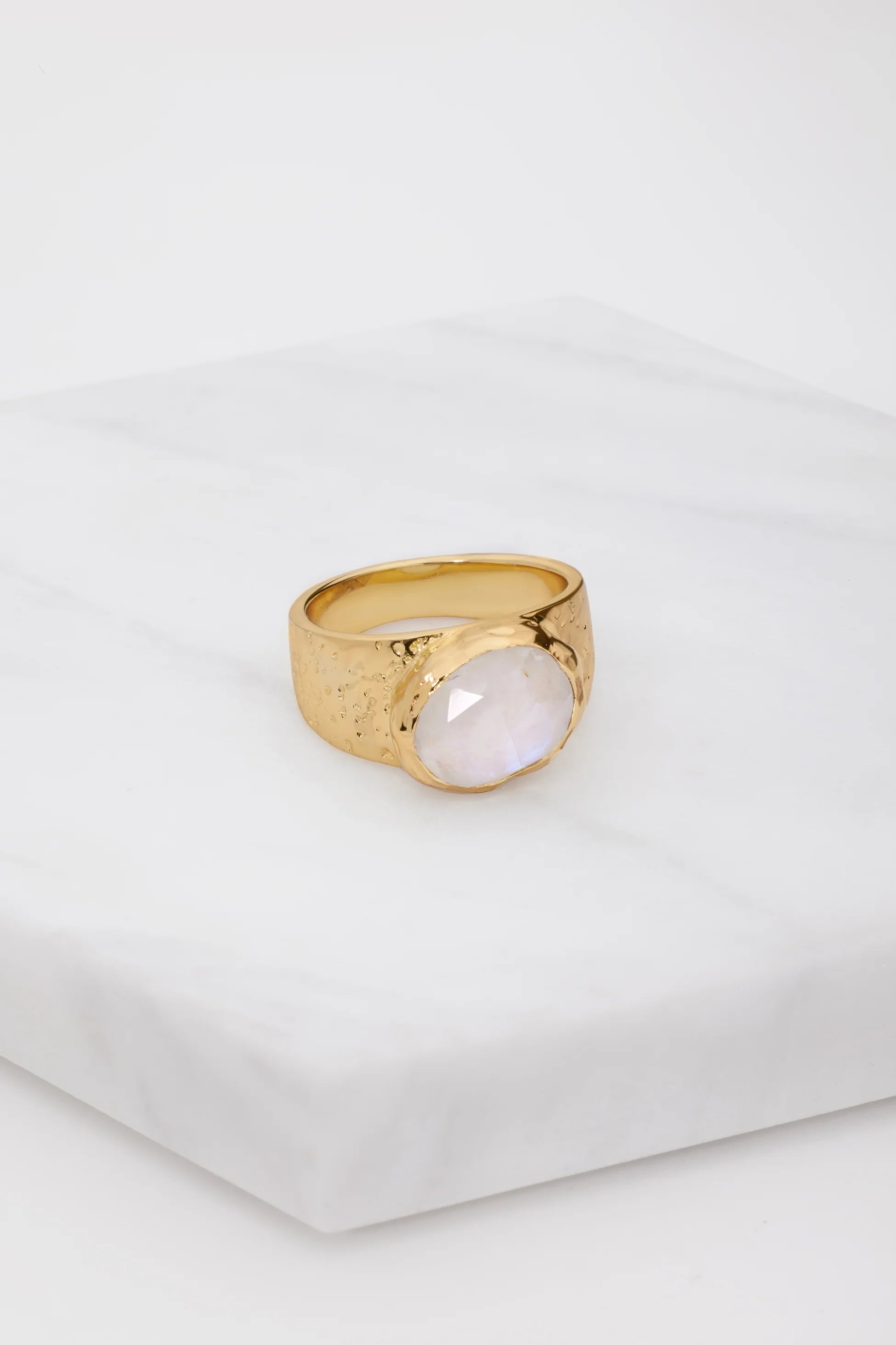 Daniella Ring Moonstone