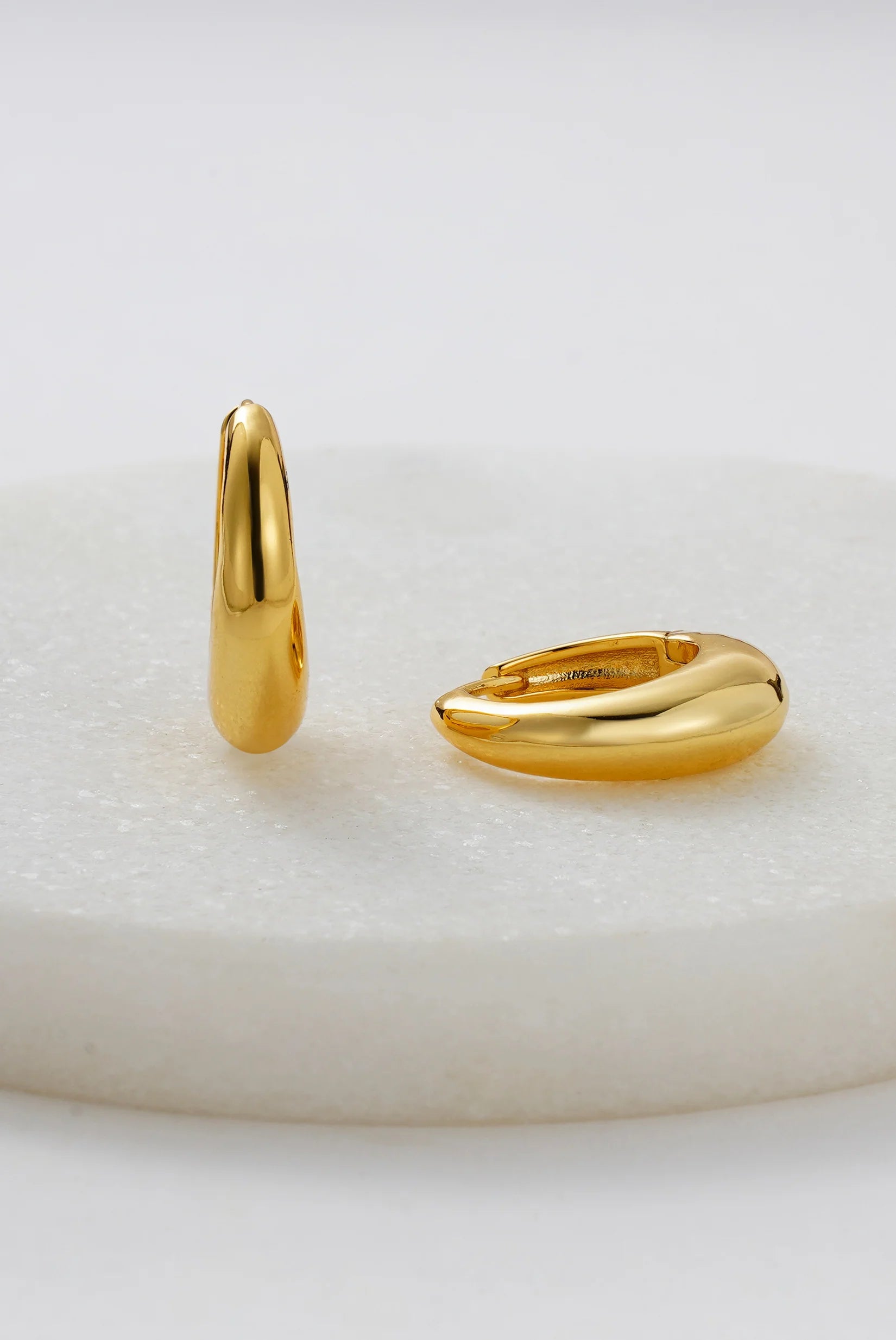 Cleo Hoop Medium - Gold