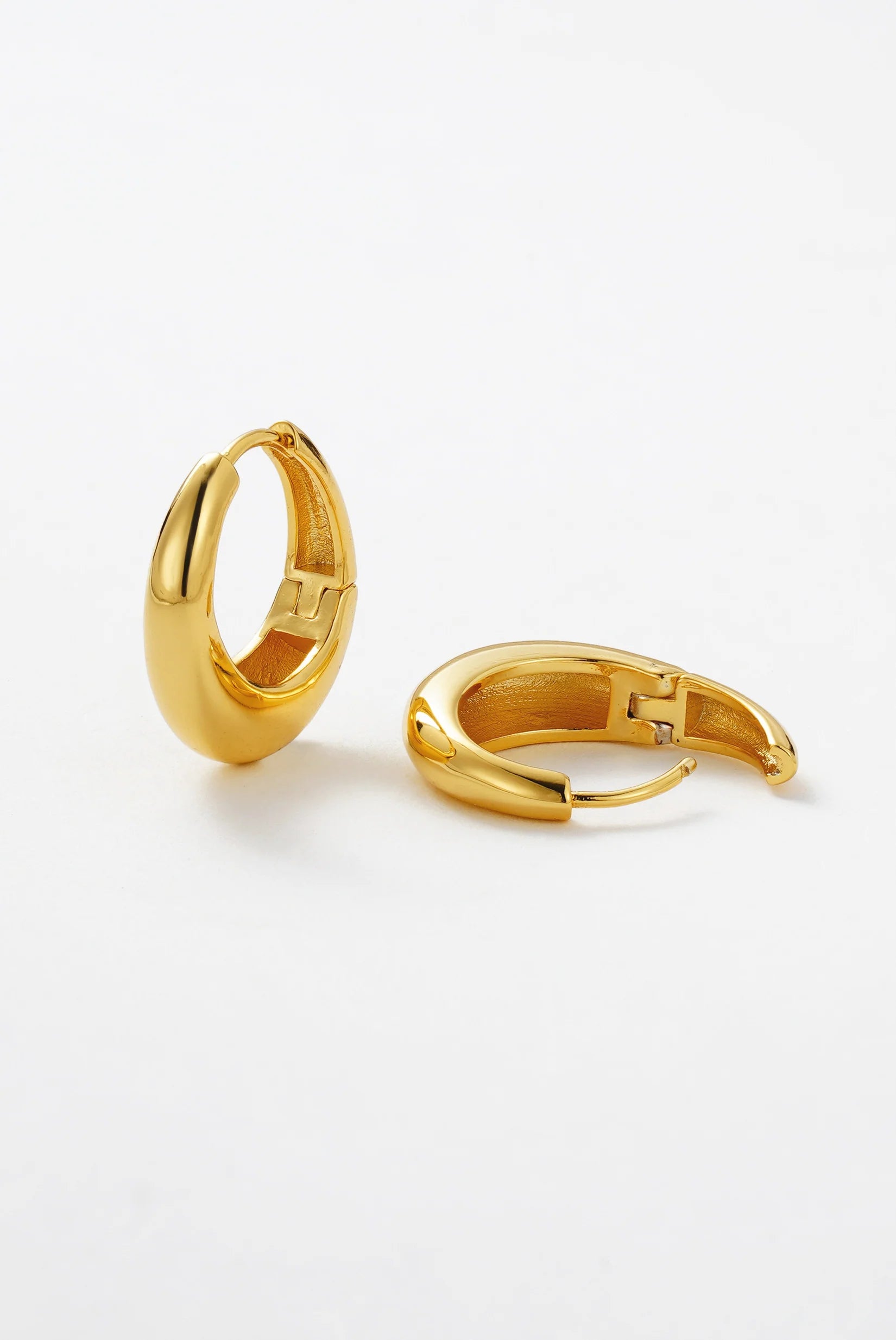 Cleo Hoop Medium - Gold