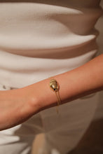 Load image into Gallery viewer, Paisley Bracelet - Gold
