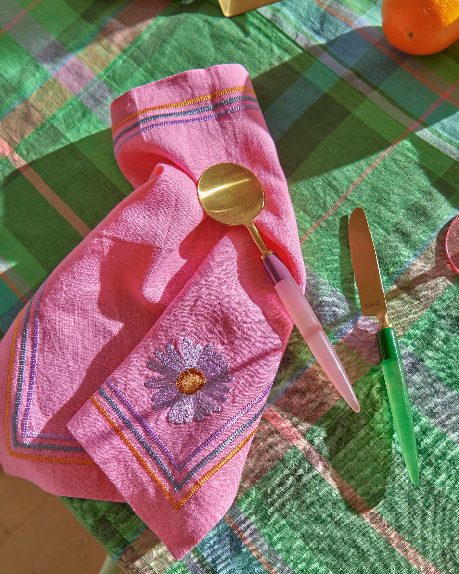 Pink Delight Embroidered Linen 4P Napkin Set