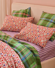 Load image into Gallery viewer, Floral Dreaming Organic Cotton Pillowcases - 2P Standard Set
