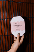 Load image into Gallery viewer, Room Spray - Green Moss + Vanilla
