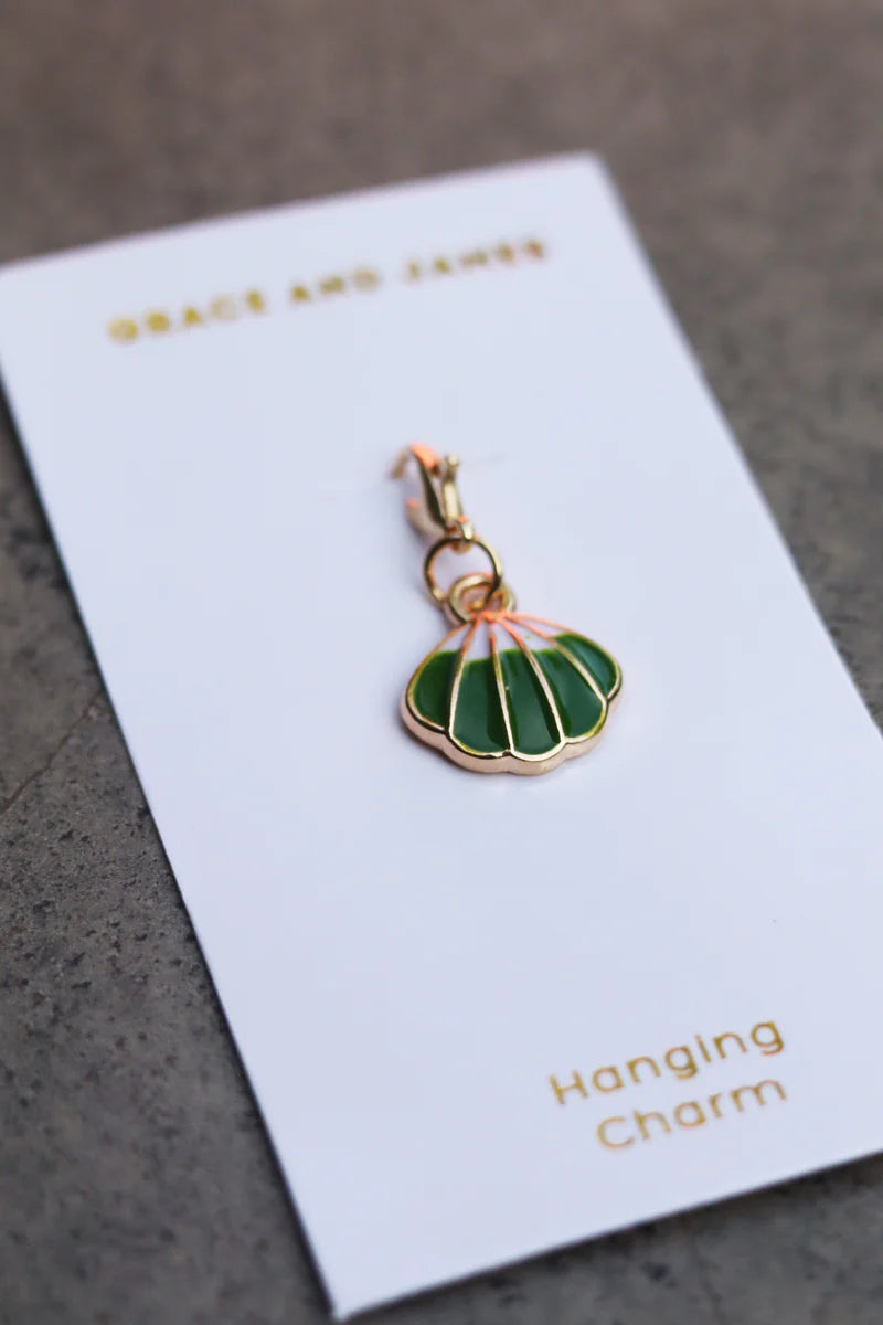 Hanging Charm Chamshell Green