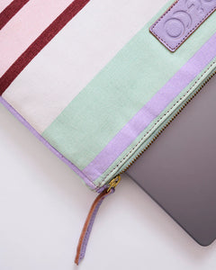 Island Delight Laptop Case One Size