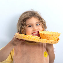 Load image into Gallery viewer, Suns Silicone Wavy Edge Bowl and Plate Set
