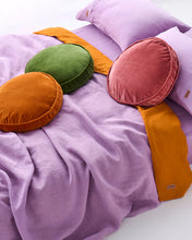 Load image into Gallery viewer, Peach Pie Velvet Pea Cushion
