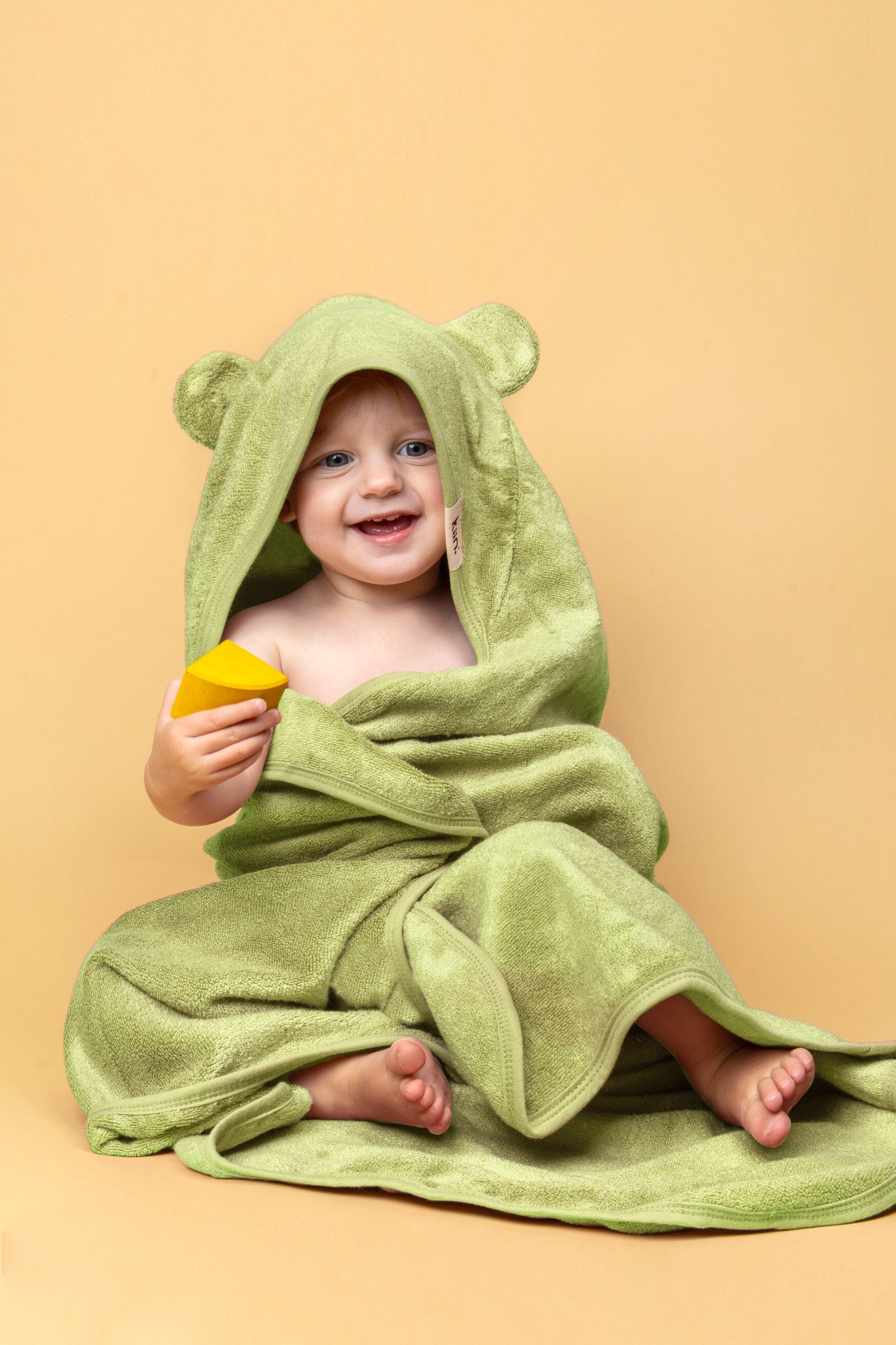 Hooded Towel Apple