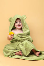 Load image into Gallery viewer, Hooded Towel Apple
