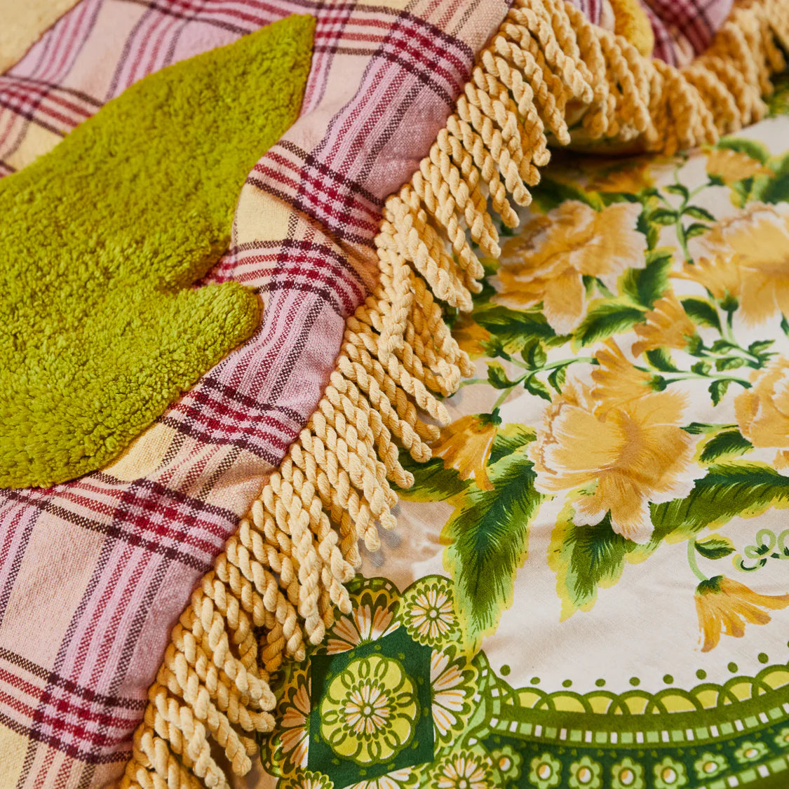 Isla Tufted Bedcover