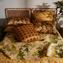 Load image into Gallery viewer, Delphine Silk Pillowcase Standard - Dolce
