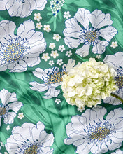 Load image into Gallery viewer, Tumbling Flowers Green Organic Cotton Quilt Cover
