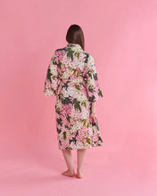 Load image into Gallery viewer, Bush Blossom Terry Bath Robe
