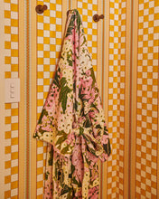 Load image into Gallery viewer, Bush Blossom Terry Bath Robe
