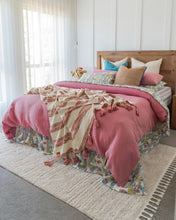 Load image into Gallery viewer, Peony Linen Quilt Cover
