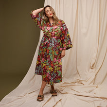 Load image into Gallery viewer, Genevieve Cotton Bath Robe
