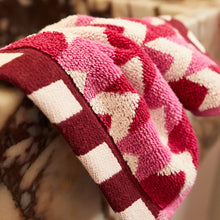 Load image into Gallery viewer, Arlette Face Washer - Fuchsia
