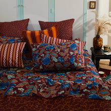 Load image into Gallery viewer, Margot Linen Pillowcase Set - Mahogany
