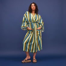 Load image into Gallery viewer, Bungee Cotton Bath Robe
