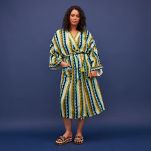 Load image into Gallery viewer, Bungee Cotton Bath Robe
