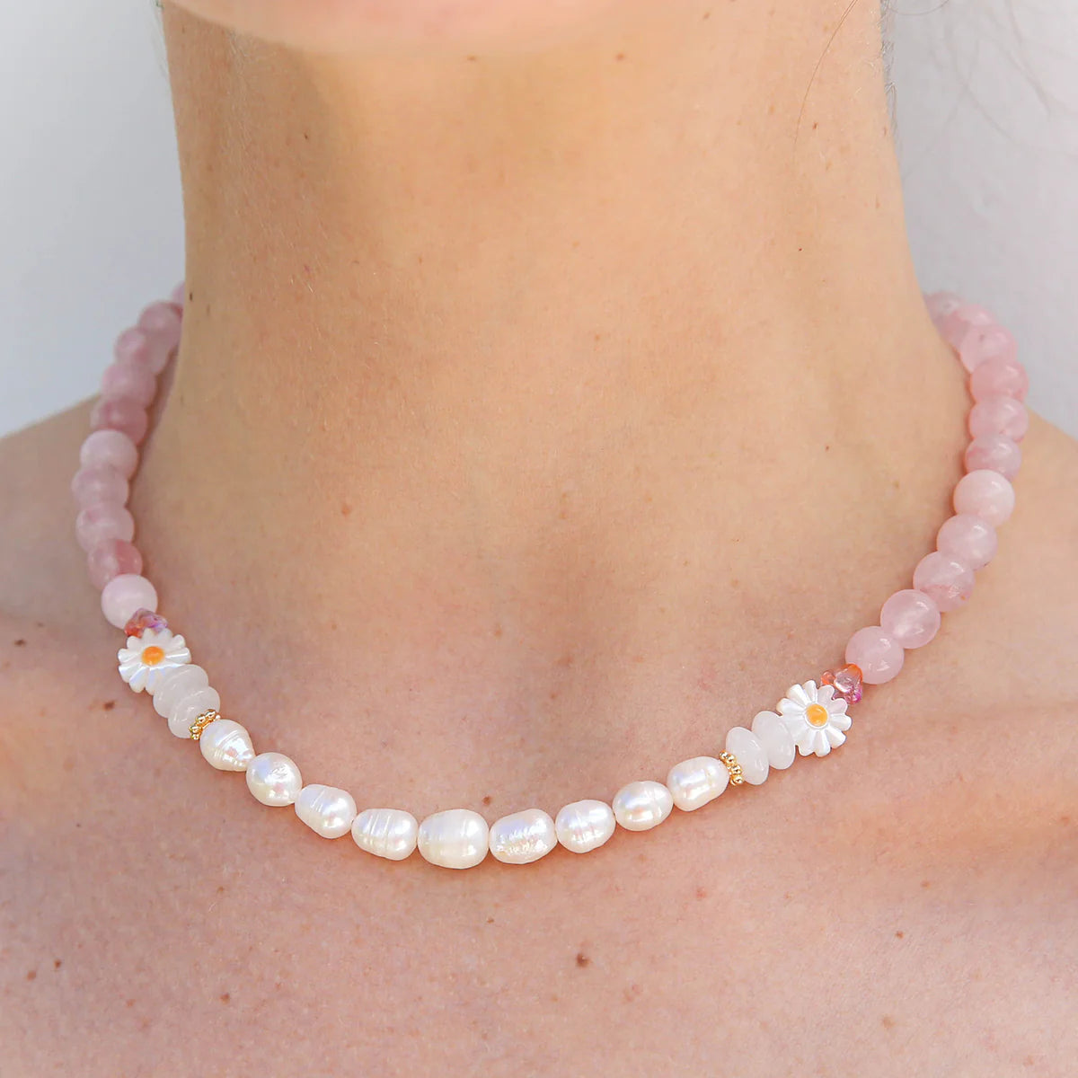Quartz Daisy Pearl Necklace