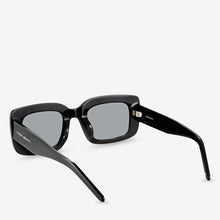Load image into Gallery viewer, Unyielding Sunglasses - Black
