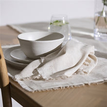 Load image into Gallery viewer, Fray Set of 4 Napkins Flax
