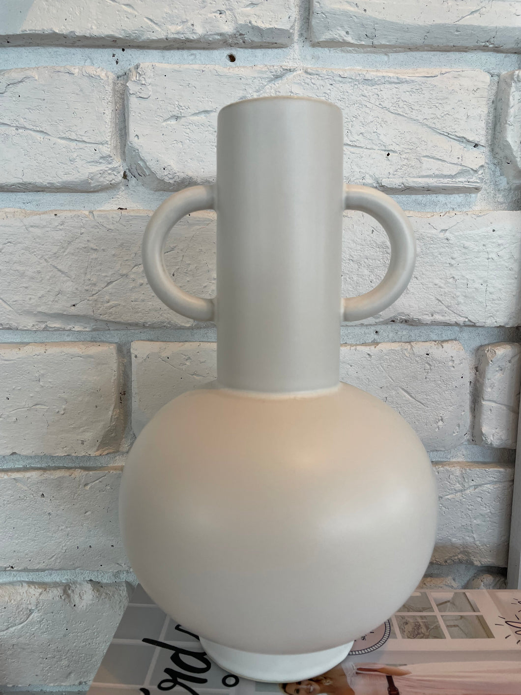 Louis Vase Large Available in 2 Colours