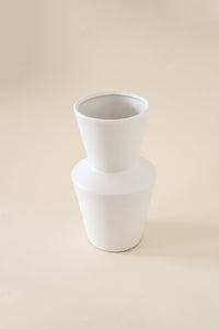 Loren Vase - Smooth White
