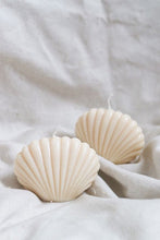 Load image into Gallery viewer, Seashell Ivory Candle
