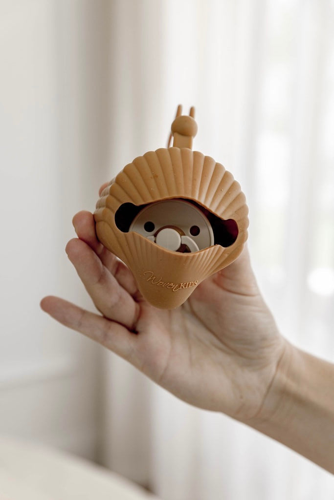 Shell Dummy Holder - Clay