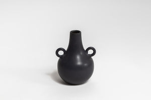 Sven Vase Available in 2 Colours